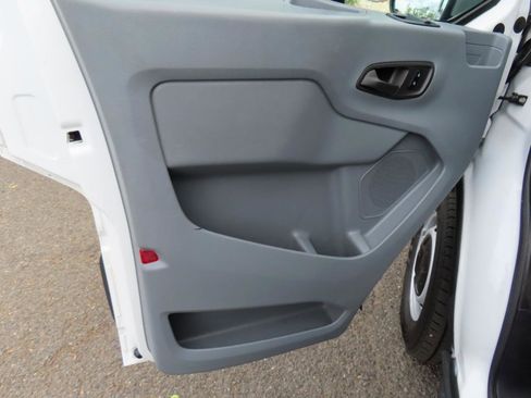 Used 2016 Ford Transit 250 130 Low Roof RWD image 13