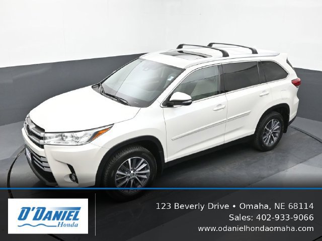 Used 2019 Toyota Highlander XLE w/ Protection Package #3 AWD/4WD image 16