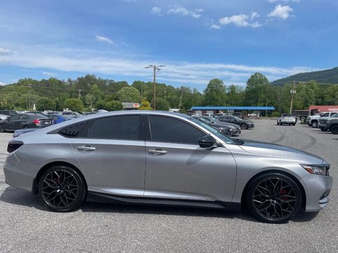 Used 2019 Honda Accord Sport image 7