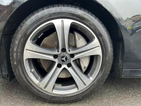 Used 2020 Mercedes-Benz E 350 4MATIC Sedan image 19