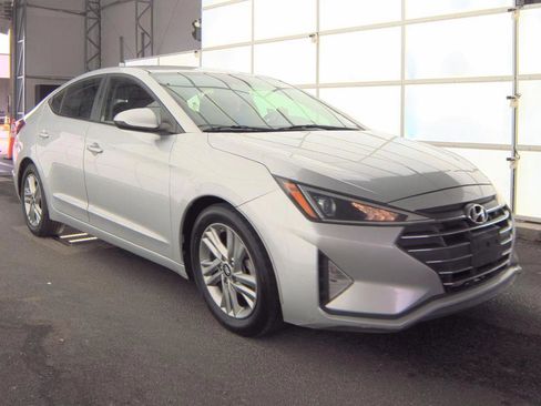 Used 2020 Hyundai Elantra SEL w/ Cargo Package (C1) FWD image 3