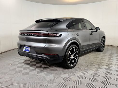 Used 2024 Porsche Cayenne Coupe image 6