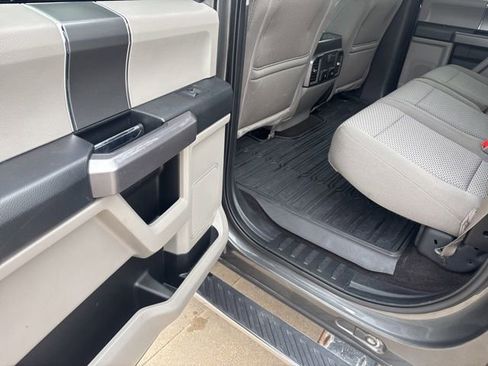Used 2018 Ford F150 XLT w/ Equipment Group 302A Luxury AWD/4WD image 18