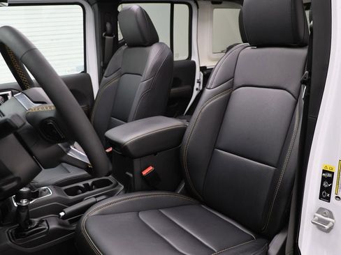 Used 2024 Jeep Wrangler Sahara w/ Technology Group image 19