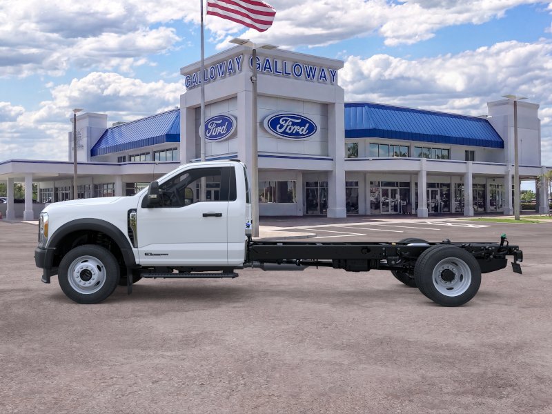 New 2026 Ford F550 4x4 Regular Cab Super Duty image 3
