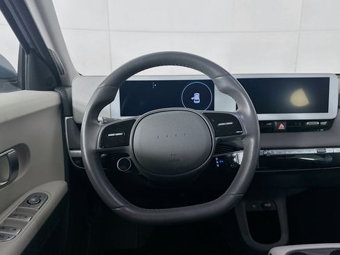 Used 2024 Hyundai Ioniq 5 SEL RWD image 18