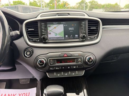 Used 2019 Kia Sorento EX w/ EX Touring Package AWD/4WD image 32