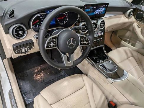 Used 2022 Mercedes-Benz GLC 300 w/ Premium Package Lite image 10