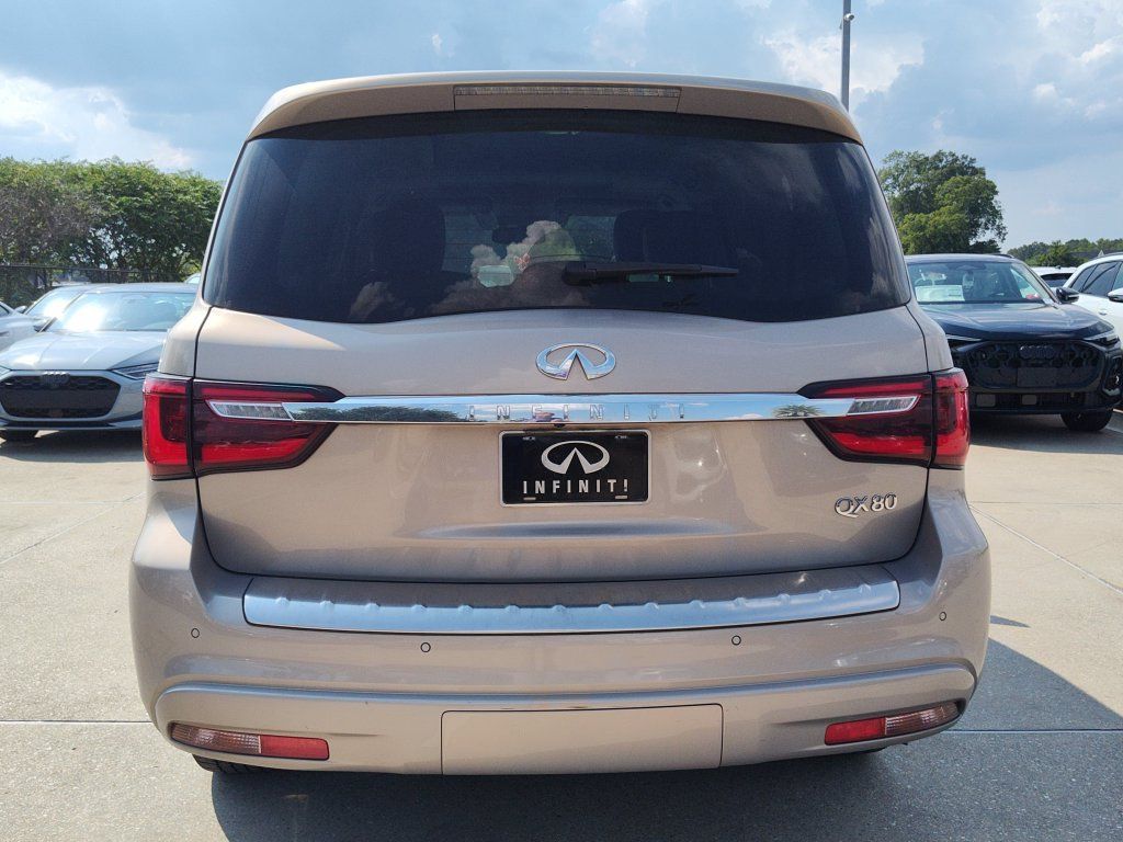 Used 2018 INFINITI QX80 2WD w/ Driver Assistance Package image 7