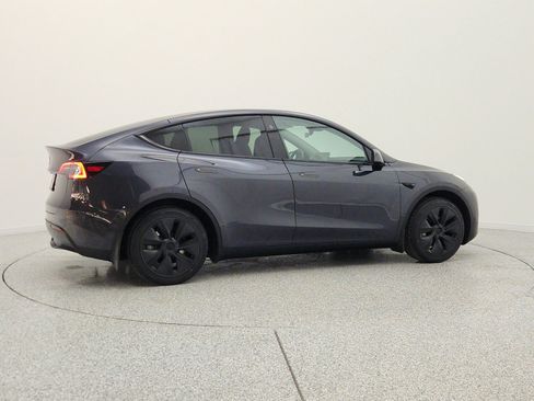 Used 2024 Tesla Model Y Long Range RWD image 5