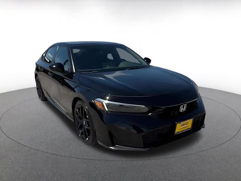 Used 2025 Honda Civic Sport image 3