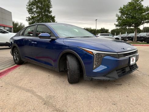 Used 2025 Kia K4 FWD image 4