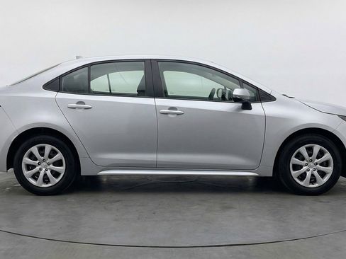 Used 2025 Toyota Corolla LE FWD image 11
