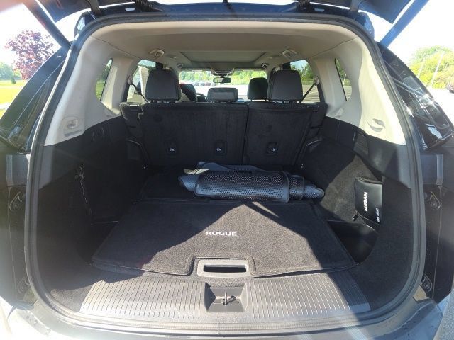 Used 2021 Nissan Rogue SL FWD image 11