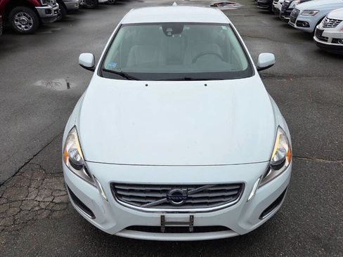 Used 2012 Volvo S60 T5 image 2