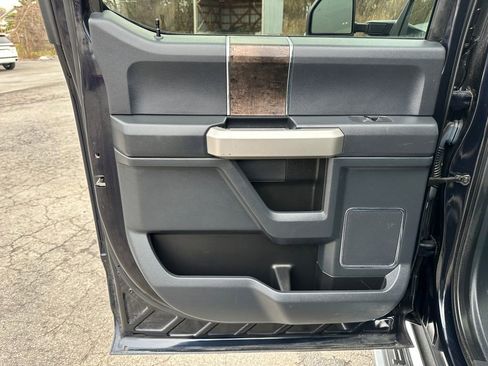 Used 2022 Ford F350 Lariat w/ Lariat Value Package image 27