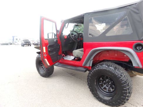 Used 2008 Jeep Wrangler X AWD/4WD image 19