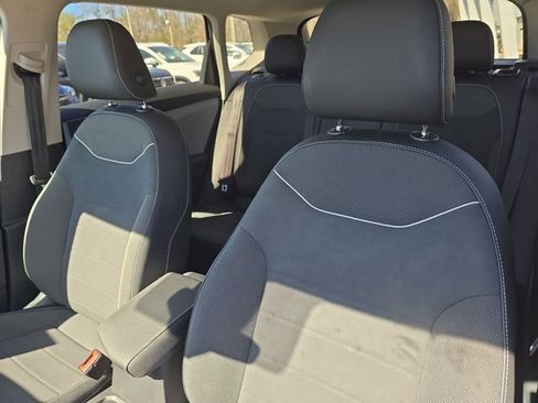 Used 2024 Volkswagen Taos SE image 23