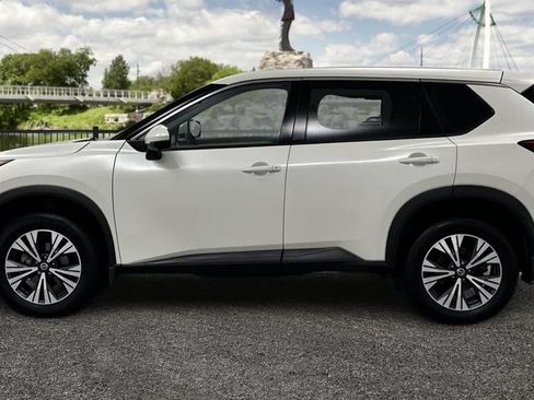 Used 2021 Nissan Rogue SV AWD/4WD image 8