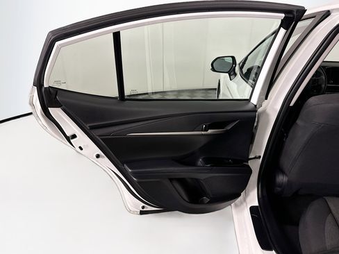 Used 2025 Toyota Camry LE image 24