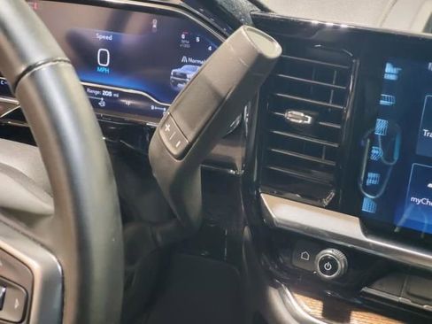 Used 2024 Chevrolet Silverado 1500 LT Trail Boss w/ LPO, Dark Essentials Package image 29