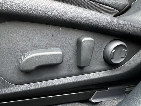 Used 2025 Subaru Crosstrek 2.5i Wilderness image 19