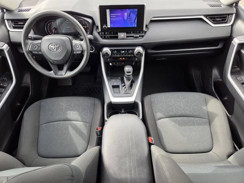 Used 2025 Toyota RAV4 XLE FWD image 13