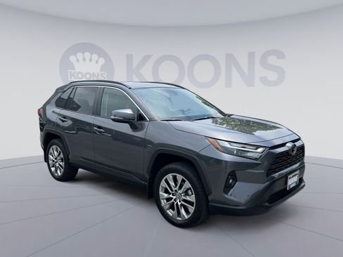 Used 2023 Toyota RAV4 XLE Premium AWD/4WD image 10