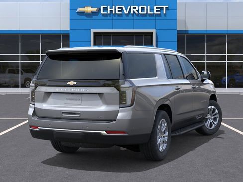 New 2026 Chevrolet Suburban LT w/ Comfort Package AWD/4WD image 4