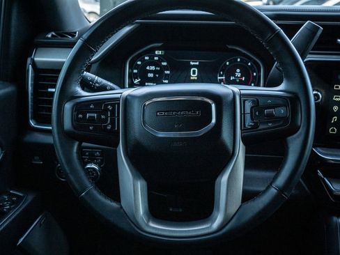 Used 2024 GMC Sierra 2500 Denali image 15