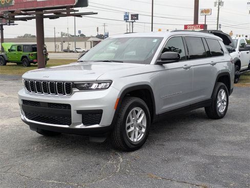 New 2025 Jeep Grand Cherokee L Laredo w/ Luxury Tech Group I image 4