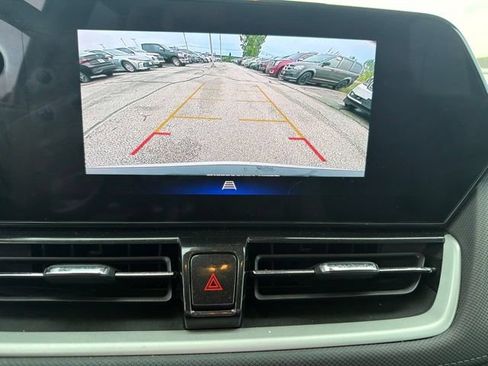 Used 2025 Chevrolet TrailBlazer LT FWD image 17