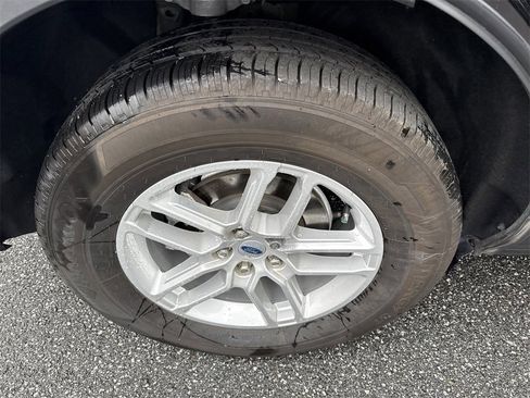 Used 2025 Ford Explorer Active image 17