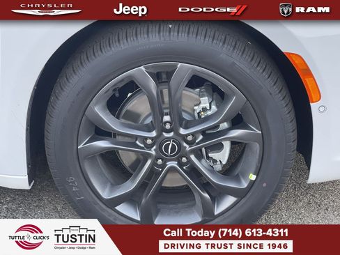 New 2026 Chrysler Pacifica Select FWD image 10