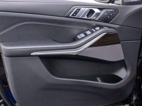 Used 2024 BMW X7 M60i w/ Executive Package image 12