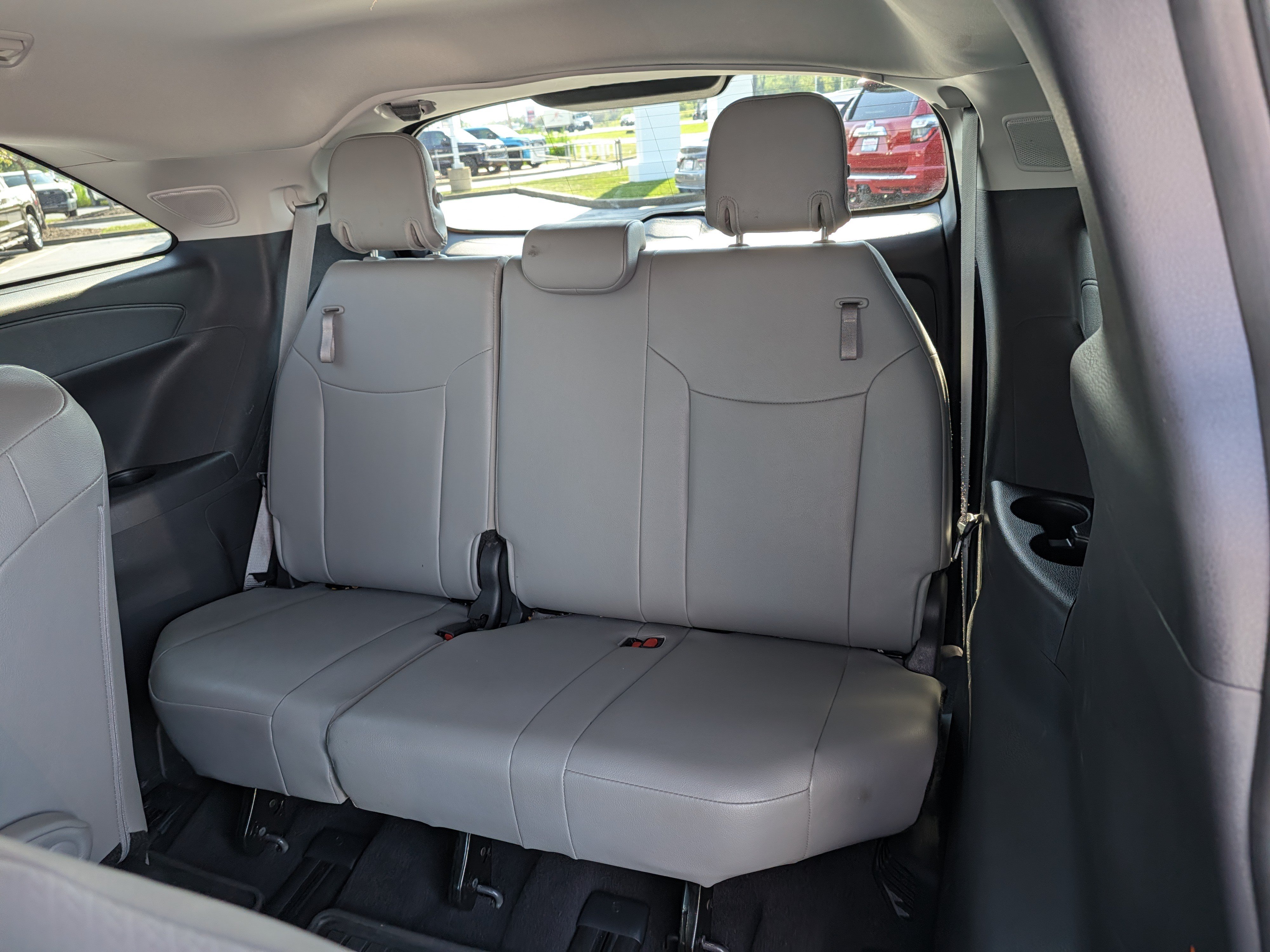 Certified 2025 Toyota Sienna XLE w/ XLE Plus Package AWD/4WD image 21