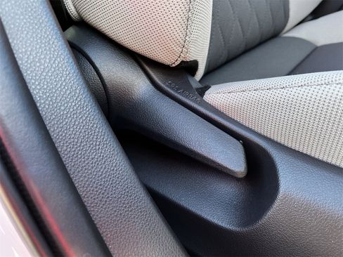 Used 2025 Toyota Corolla LE image 25