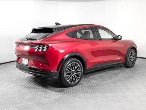 Used 2024 Ford Mustang Mach-E Premium image 8