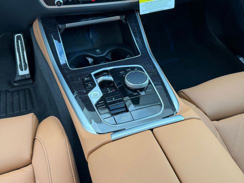 New 2026 BMW X5 xDrive40i w/ M Sport Package image 25