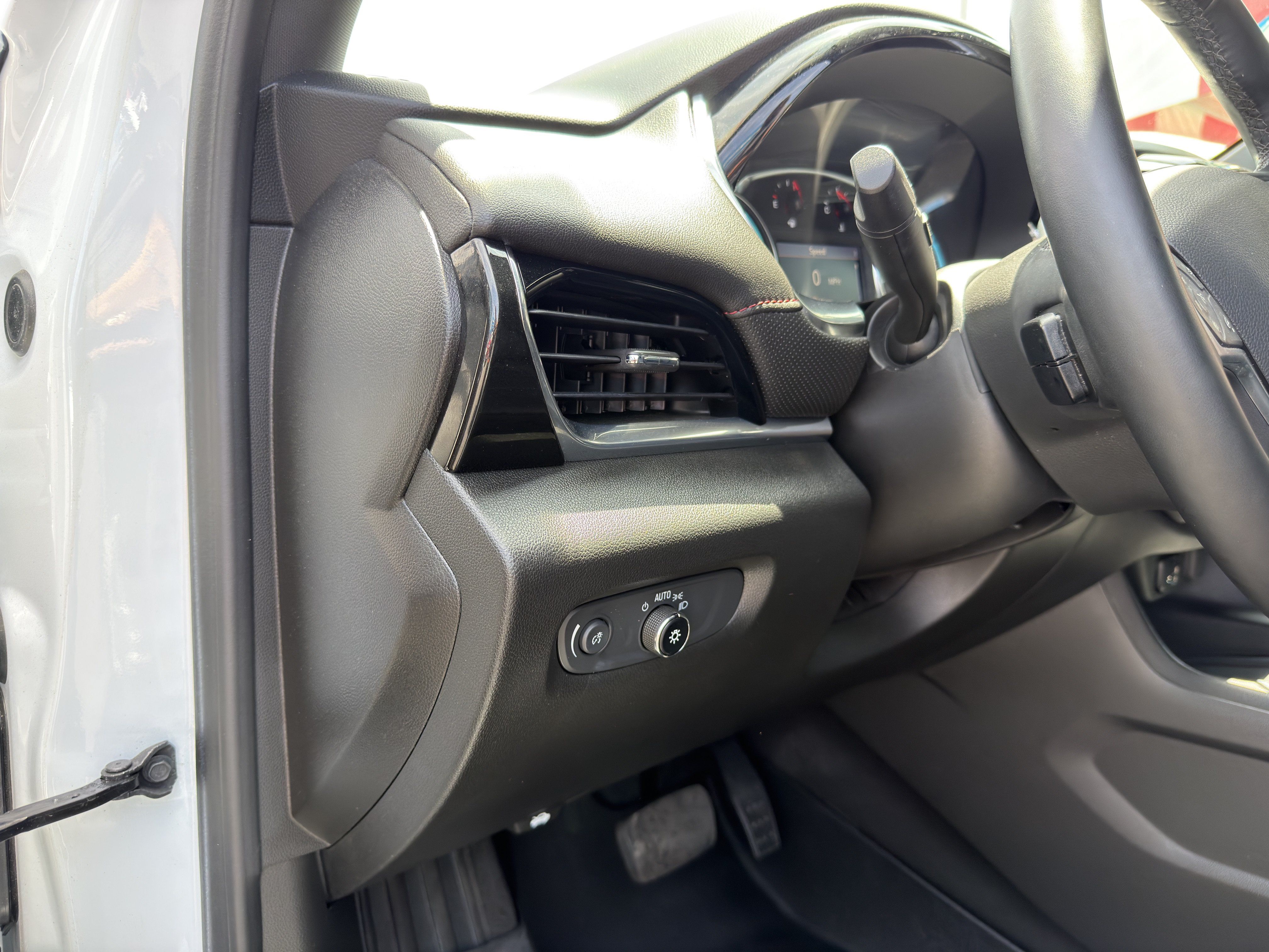 Used 2023 Chevrolet Traverse RS AWD/4WD image 30