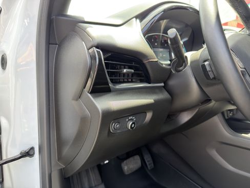 Used 2023 Chevrolet Traverse RS AWD/4WD image 30