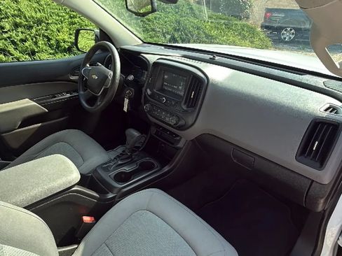 Used 2017 Chevrolet Colorado W/T w/ WT Convenience Package AWD/4WD image 25
