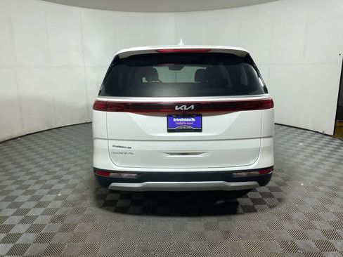 Used 2024 Kia Carnival LX image 13