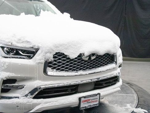 Used 2024 INFINITI QX80 Luxe w/ Cargo Package image 3