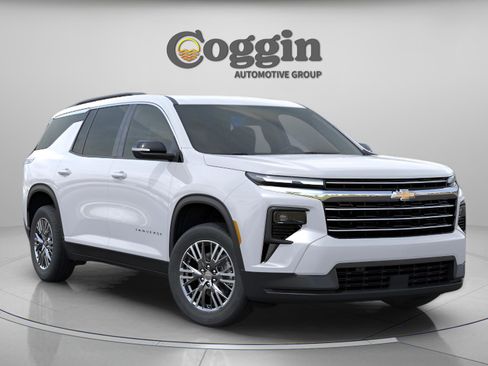 New 2026 Chevrolet Traverse LT w/ Driver Confidence Package FWD image 5