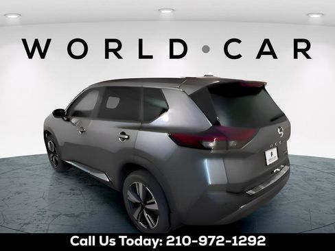 Used 2022 Nissan Rogue SL w/ SL Premium Package image 5
