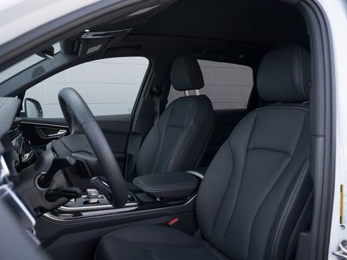 Used 2025 Audi Q7 3.0T Premium Plus w/ Premium Plus Package image 5