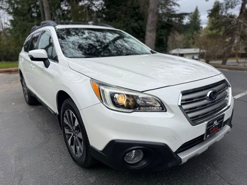Used 2016 Subaru Outback 2.5i Limited image 3