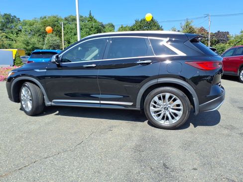 Used 2023 INFINITI QX50 Luxe w/ Accent Package AWD/4WD image 8