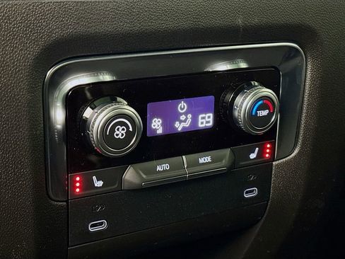 New 2026 GMC Yukon Denali w/ Sun & Power Step Package image 26